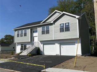 37 Child Ln, Warwick, RI 02886