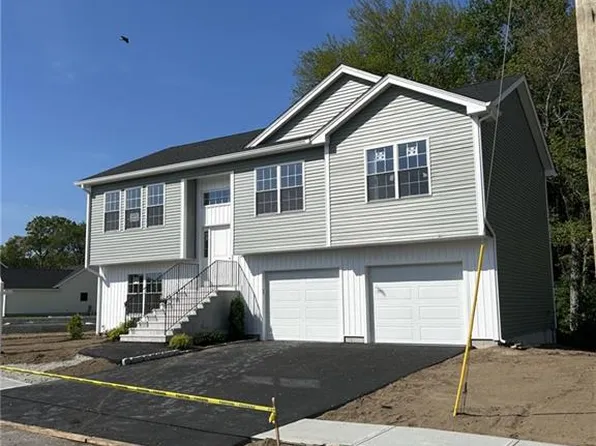 37 Child Ln, Warwick, RI 02886