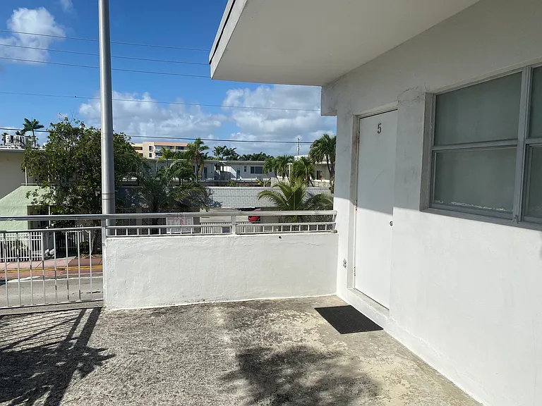 8531 Harding Ave #5 — Photo 9