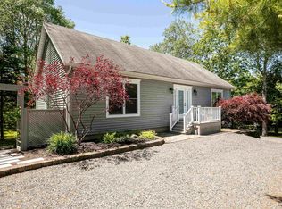 126 Hawthorn Rd, Mahone Bay, NS B0J2E0