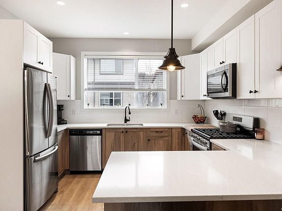 3rd image of 3351 Luxton Rd #504