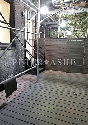 Rented by Peter Ashe | media 18