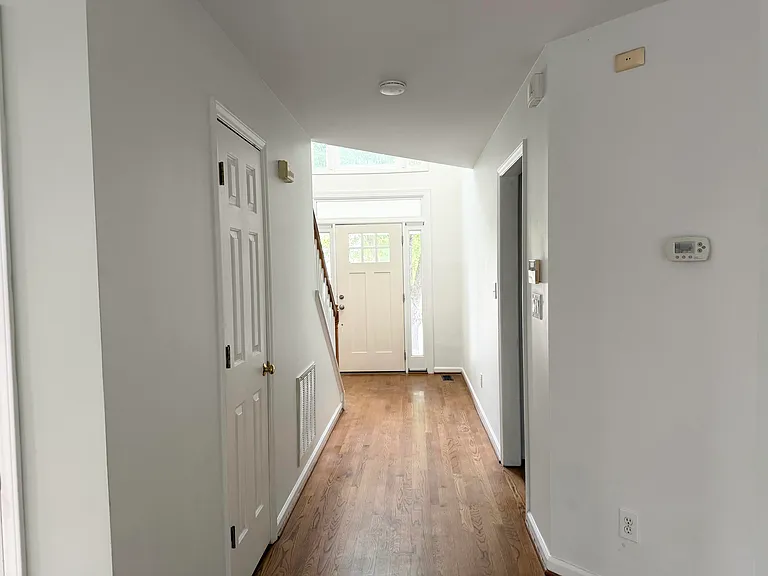 205 Halpen Dr — Photo 2