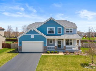 314 Winthrop Dr, Oswego, IL