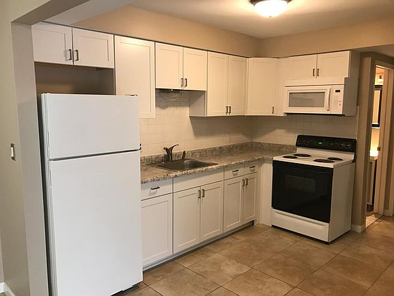 2nd image of 29732 City Dr #4