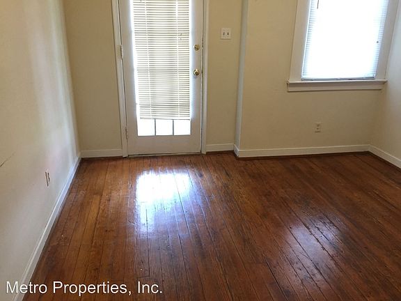 3rd image of 3141 Ellwood Ave APT A