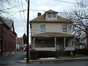 1st image of 642 3rd Ave