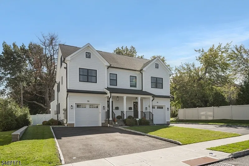 5 bed, 4.5 bath, $8,995 — Photo 4