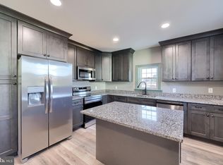 170 S 5th St, Columbia, PA 17512