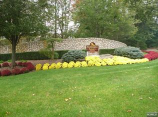 1172 Richmond Rd, Mahwah, NJ 07430