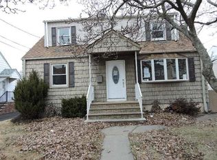 67 Swhittier St, Carteret, NJ