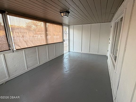 5th image of 1240 Bender Ave