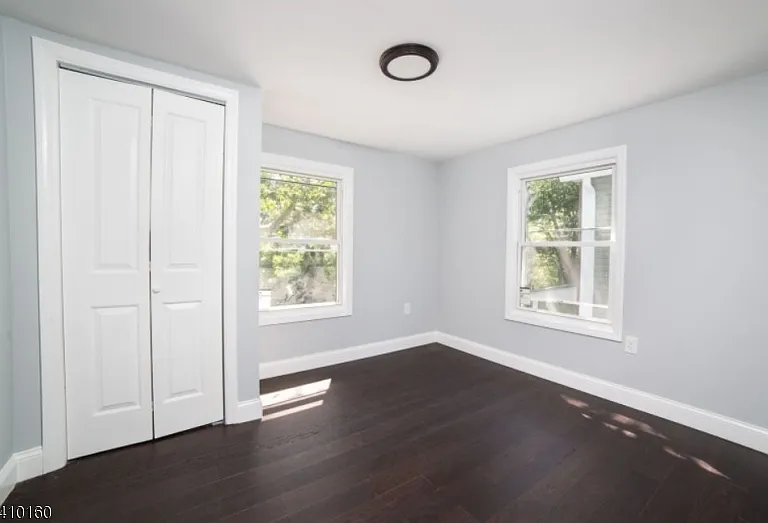 372 E Blackwell St — Photo 11