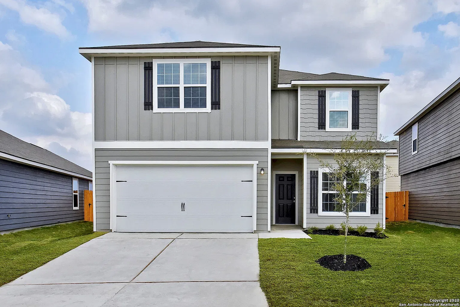 5 bed, 2.5 bath, 2543 sqft, $1,875 — Photo 1