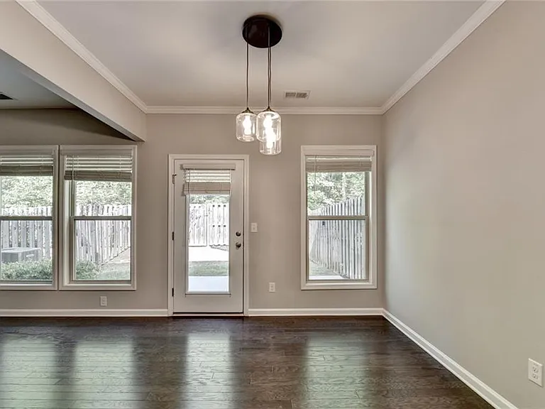 7245 Heritage Oak Ct — Photo 26