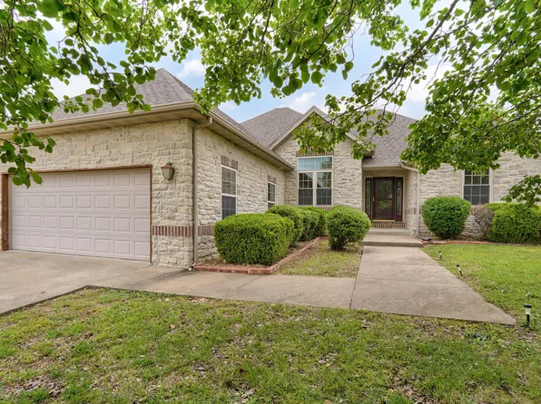 3851 W Poppy Lane, Brookline, MO 65619