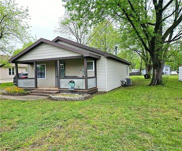 518 Locust St, Lacygne, KS, 66040