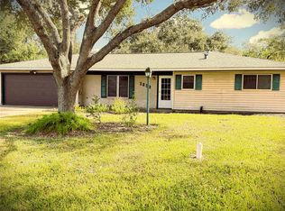 1608 Michael St, El Campo, TX 77437