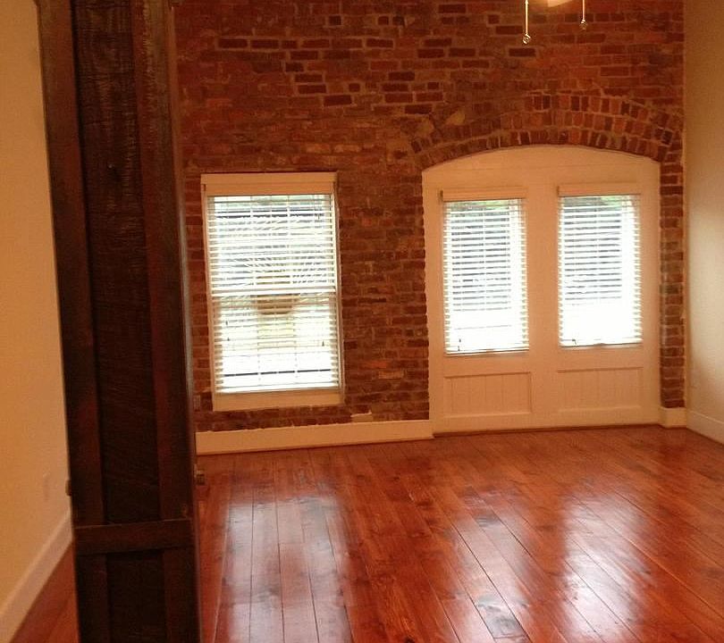1st image of 316 E Bank St APT 301