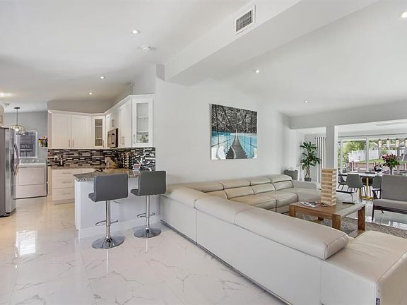 2nd image of 2442 Bimini Ln #2442