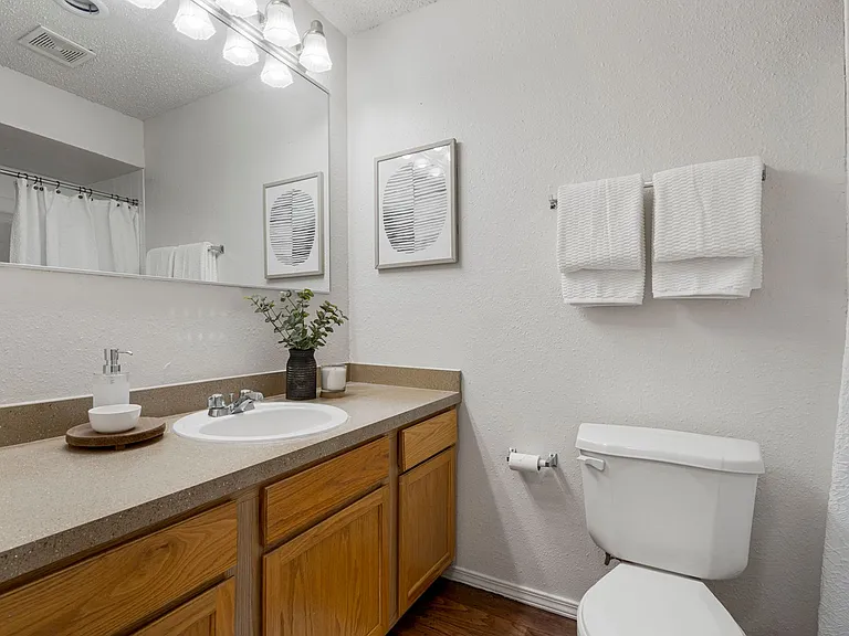 Deerfield Estates - First Months Rent FREE *Select Units Only* — Photo 70