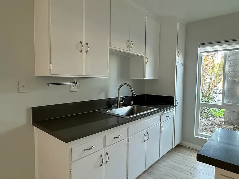 5505 Corteen Pl #7 — Photo 10
