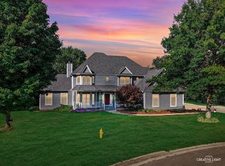 301 Fieldstone Ln, Dixon, IL 61021