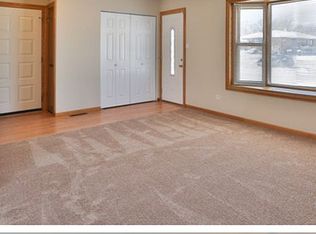 17807 Rose St, Lansing, IL 60438