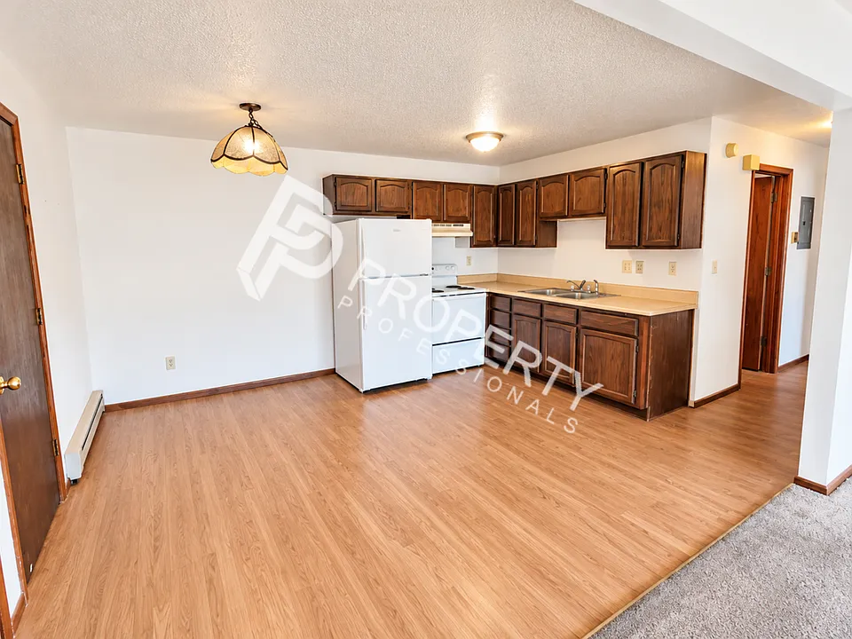 2627 Acacia Ave