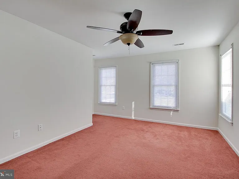 5400 Hampton Forest Way — Photo 17