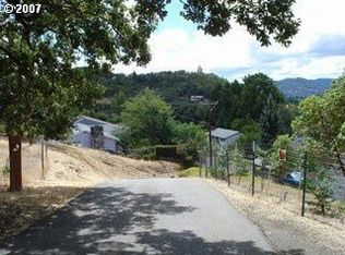 3083 Slope St, Roseburg, OR 97470