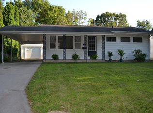 1245 Center St NE, Cedar Rapids, IA 52402