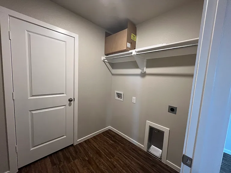 3405 Tiffin Ave — Photo 9
