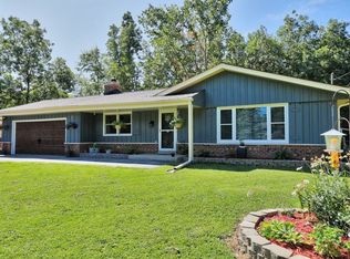 26717 Oakridge Dr, Wind Lake, WI 53185