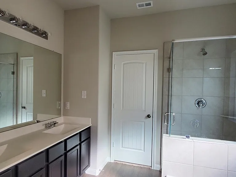 989 Marquis Dr — Photo 14
