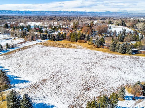 4th image of 16 Cherry Hills Park Dr