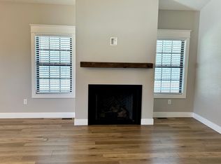 916 Otter Creek Rd, Vine Grove, KY 40175