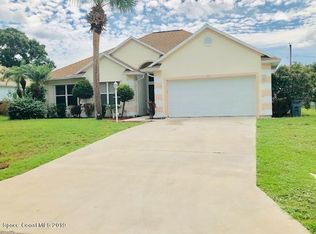 561 Ray St, Sebastian, FL 32958