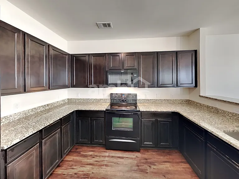 735 Bench Ln — Photo 3