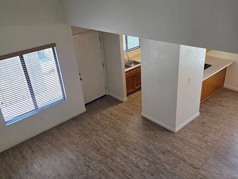 8110 Laborough Dr — Photo 16