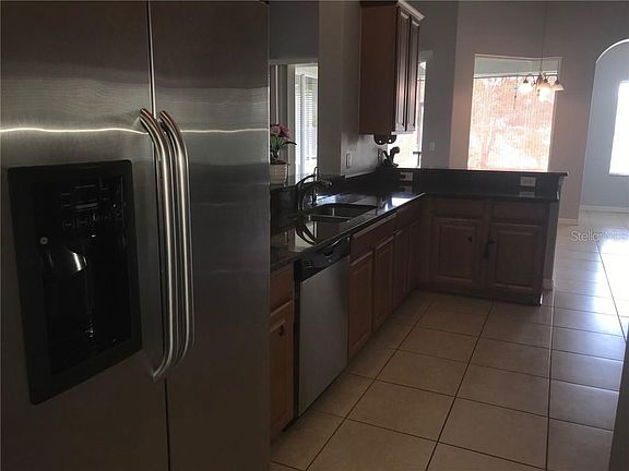 5th image of 3657 Covington Ln