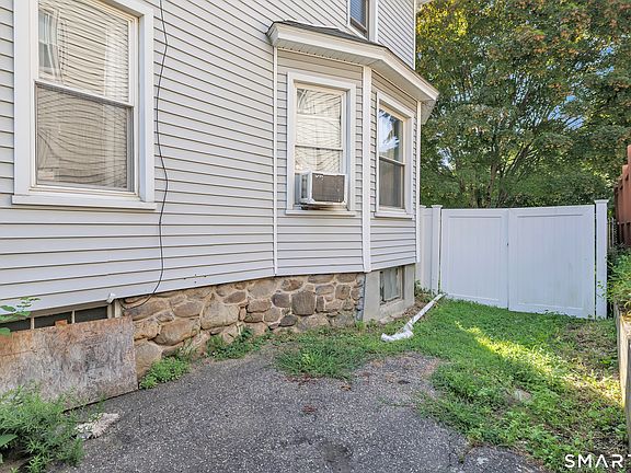 5th image of 157 Fairview Avenue