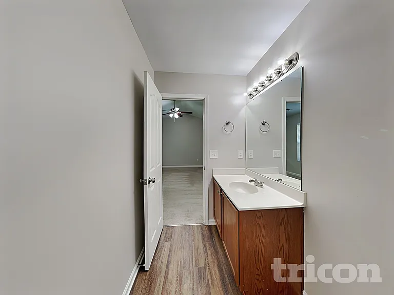 4748 Brewer Dr — Photo 9
