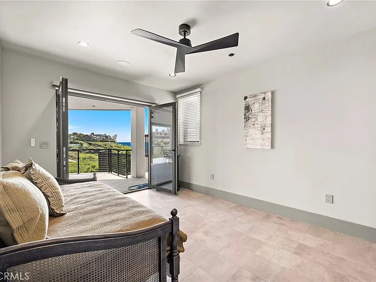 228 Hazel Dr — Photo 33