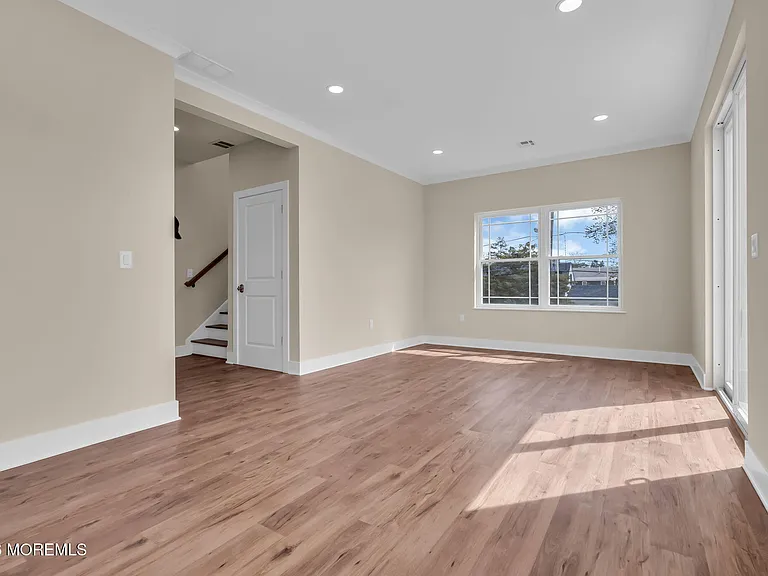 58 Cove Rd — Photo 30
