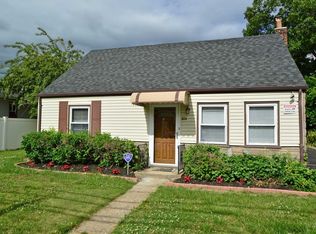 804 County Line Rd, Amityville, NY 11701