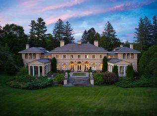 11 Hawthorne Rd, Stockbridge, MA 01262