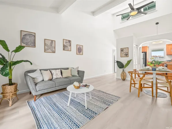 355 Aoloa St APT D203, Kailua, HI 96734