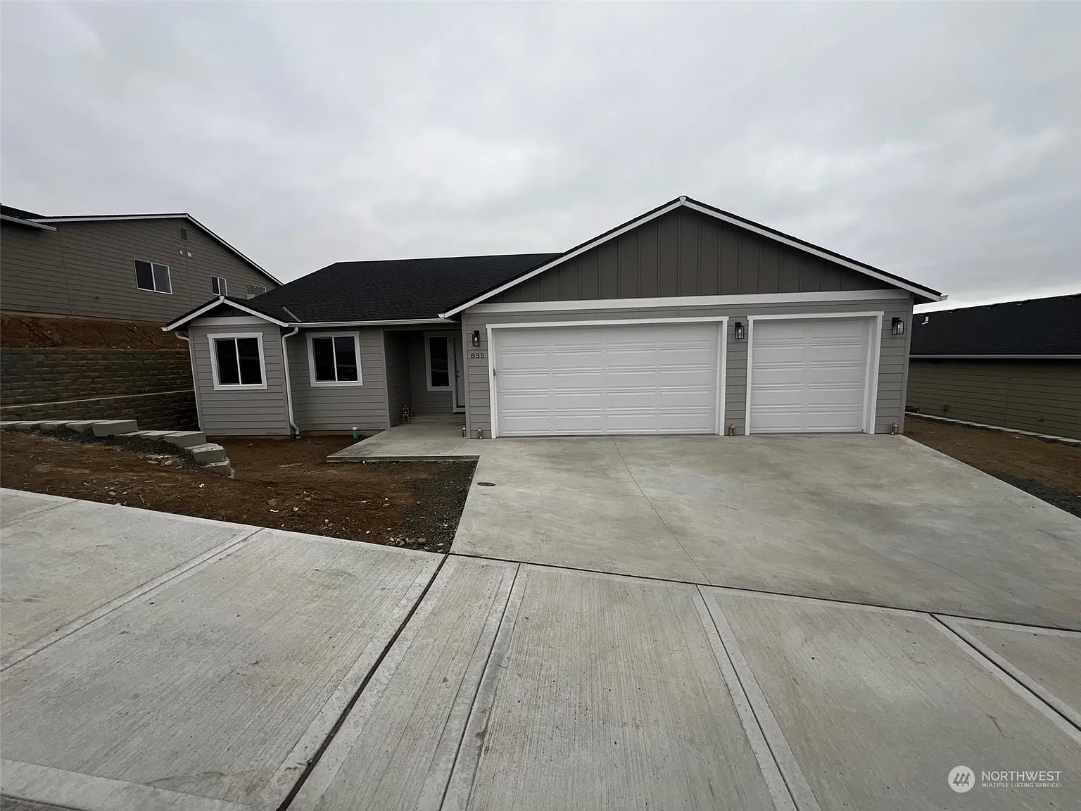 835 N Macaw Avenue photo 1