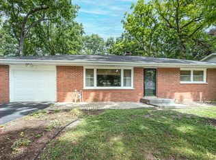 308 Dunbar Rd, Mundelein, IL 60060